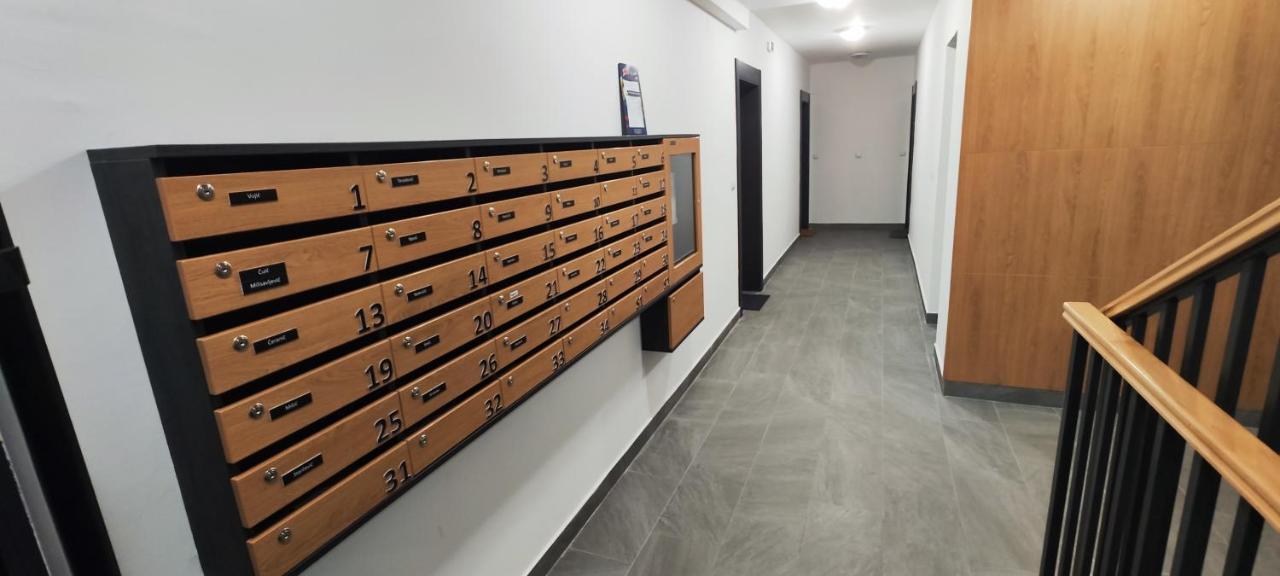 Apartamento Zvezdara Blue Star Belgrado Exterior foto