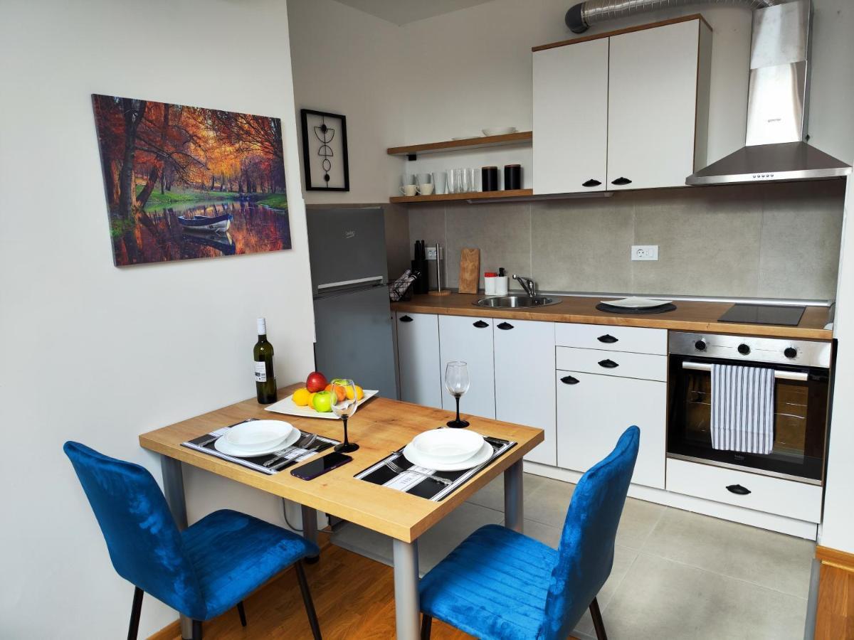 Apartamento Zvezdara Blue Star Belgrado Exterior foto