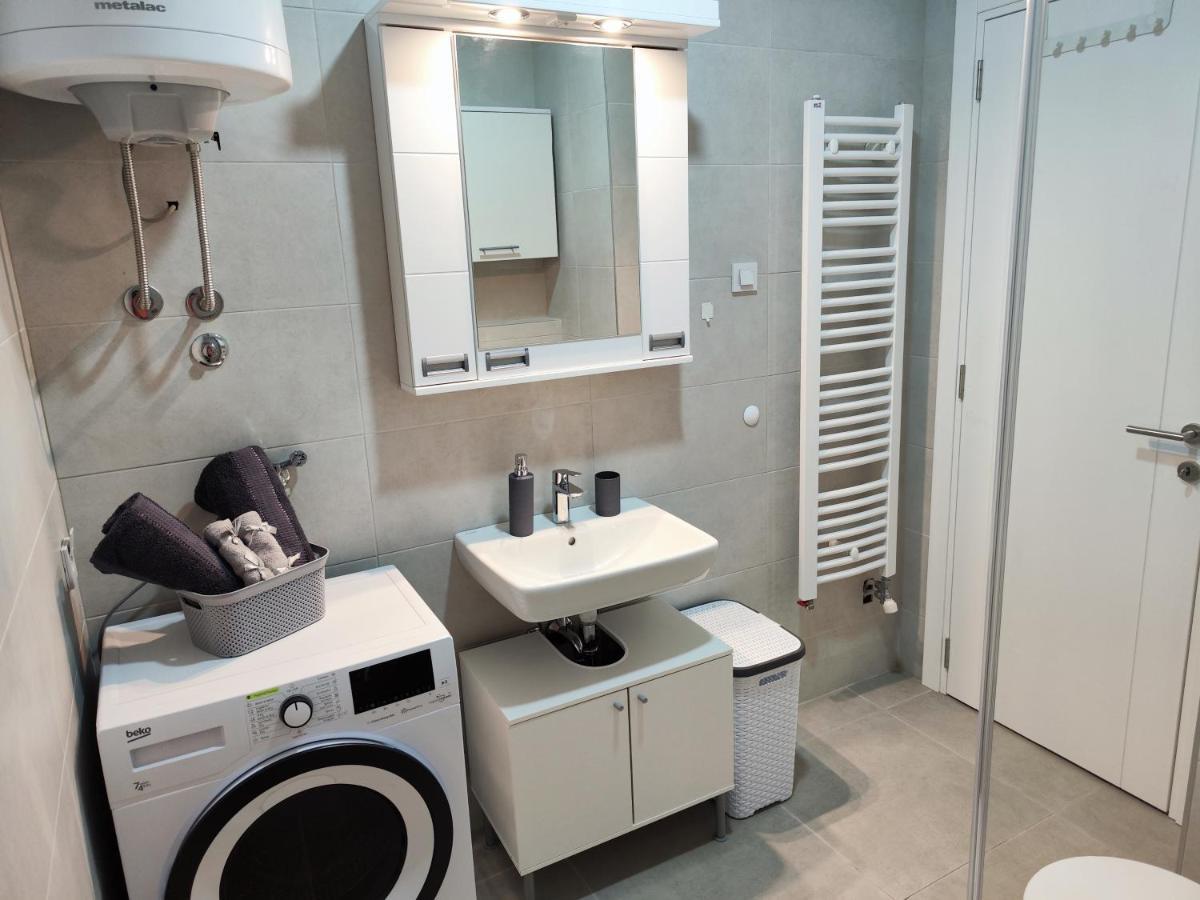 Apartamento Zvezdara Blue Star Belgrado Exterior foto